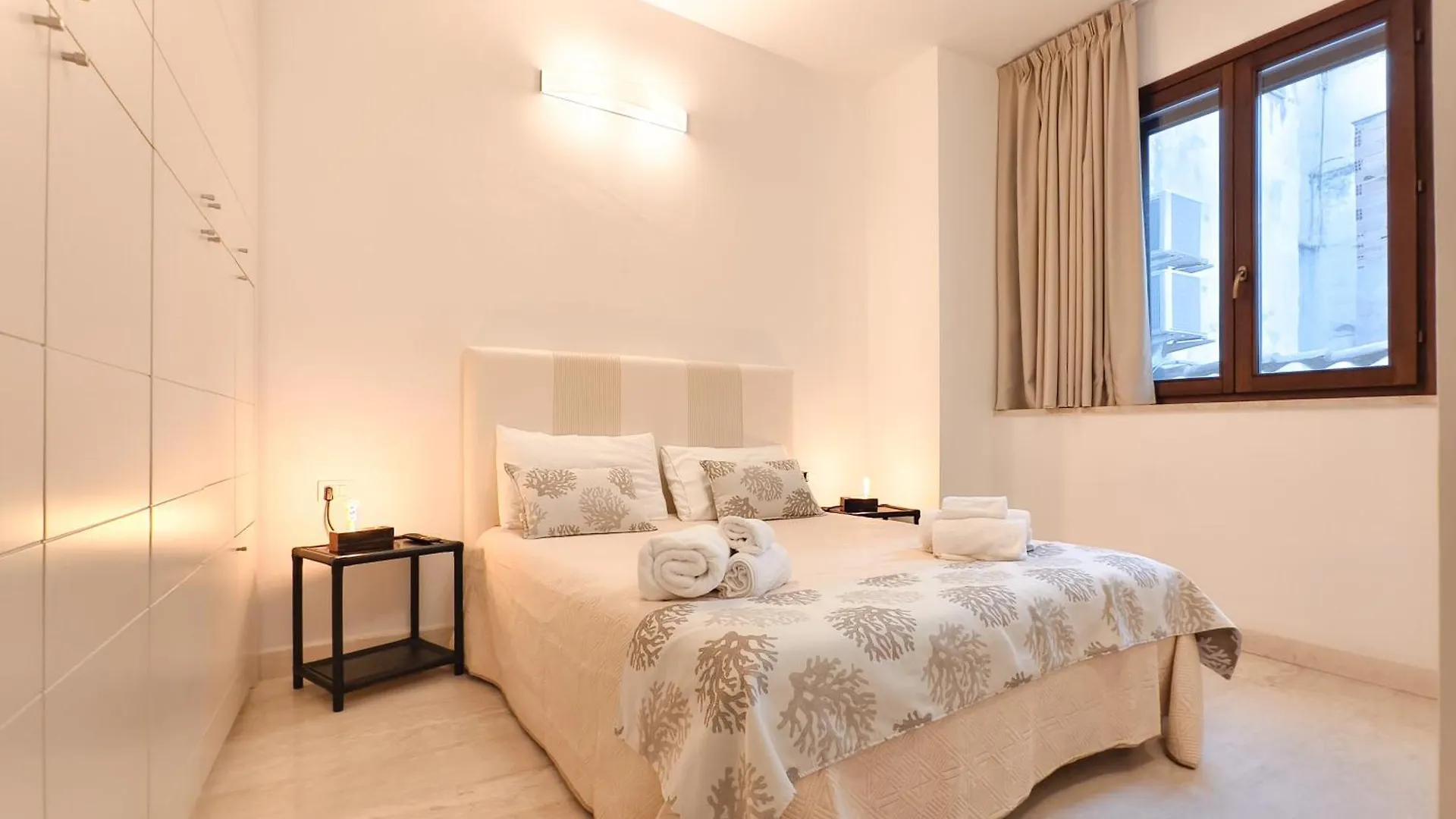 Oidu - Cagliari Suites 0*,