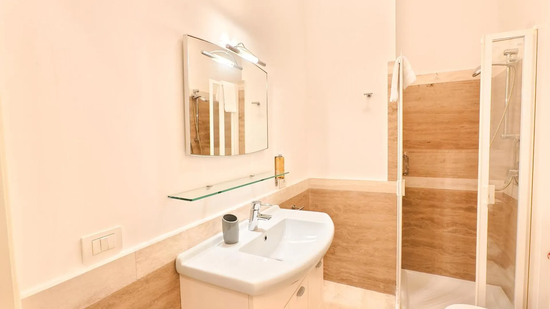 Oidu - Cagliari Suites 0*,